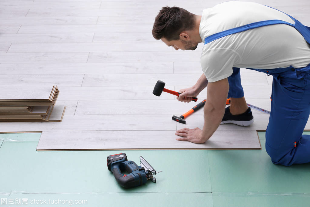 如何安装实木地板 实木地板铺设安装步骤